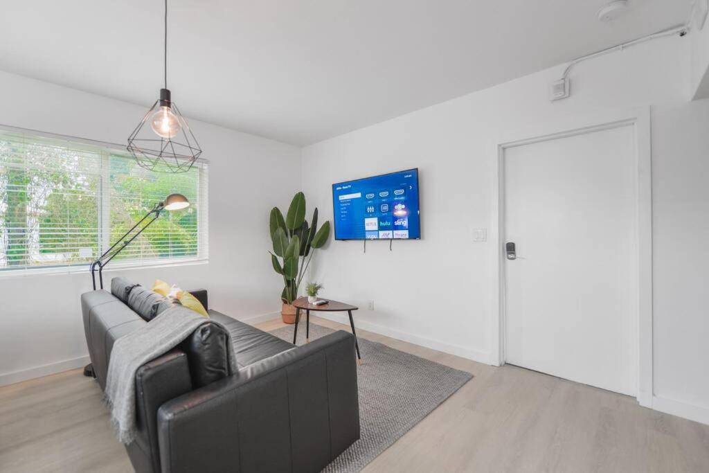 Beautiful Apt 2/2 Near The Beach Miami Exterior photo