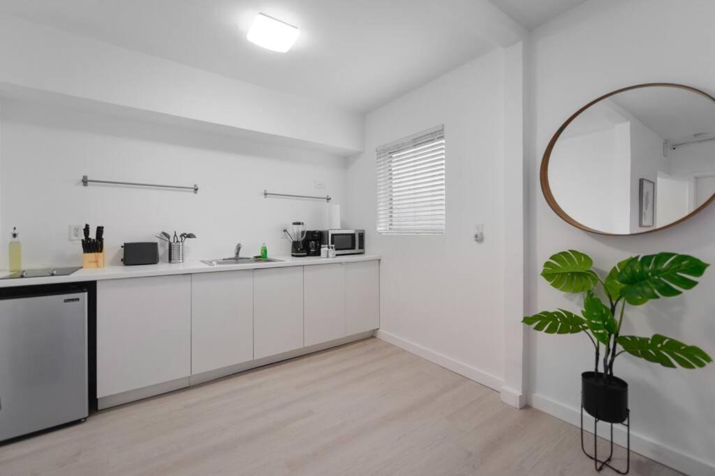 Beautiful Apt 2/2 Near The Beach Miami Exterior photo